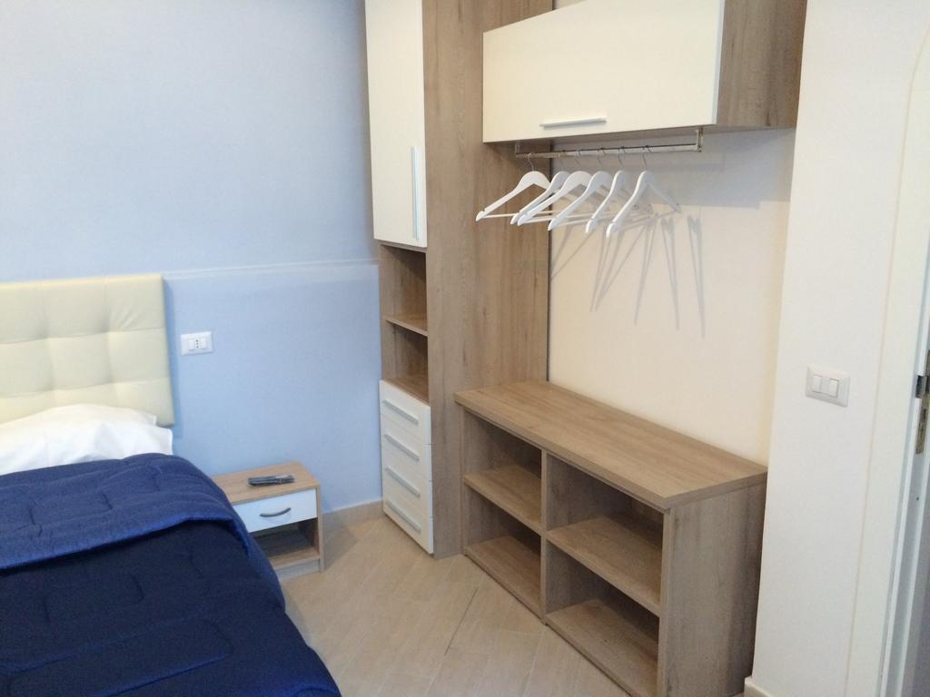 Couette-café Base Mergellina