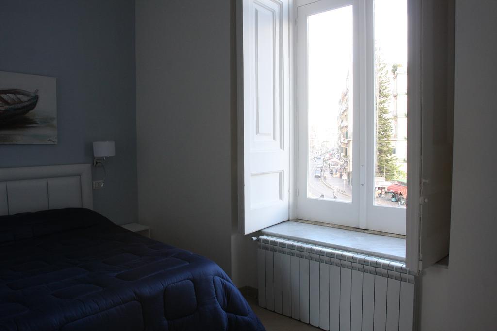 Base Mergellina Couette-café 3*