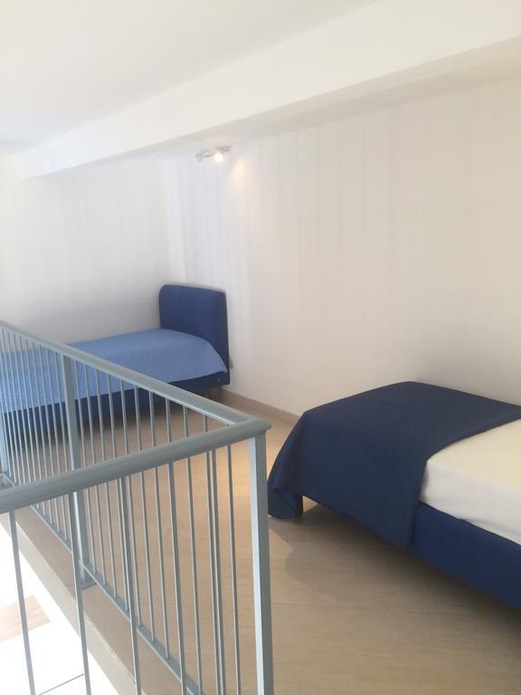 Couette-café Base Mergellina 3*