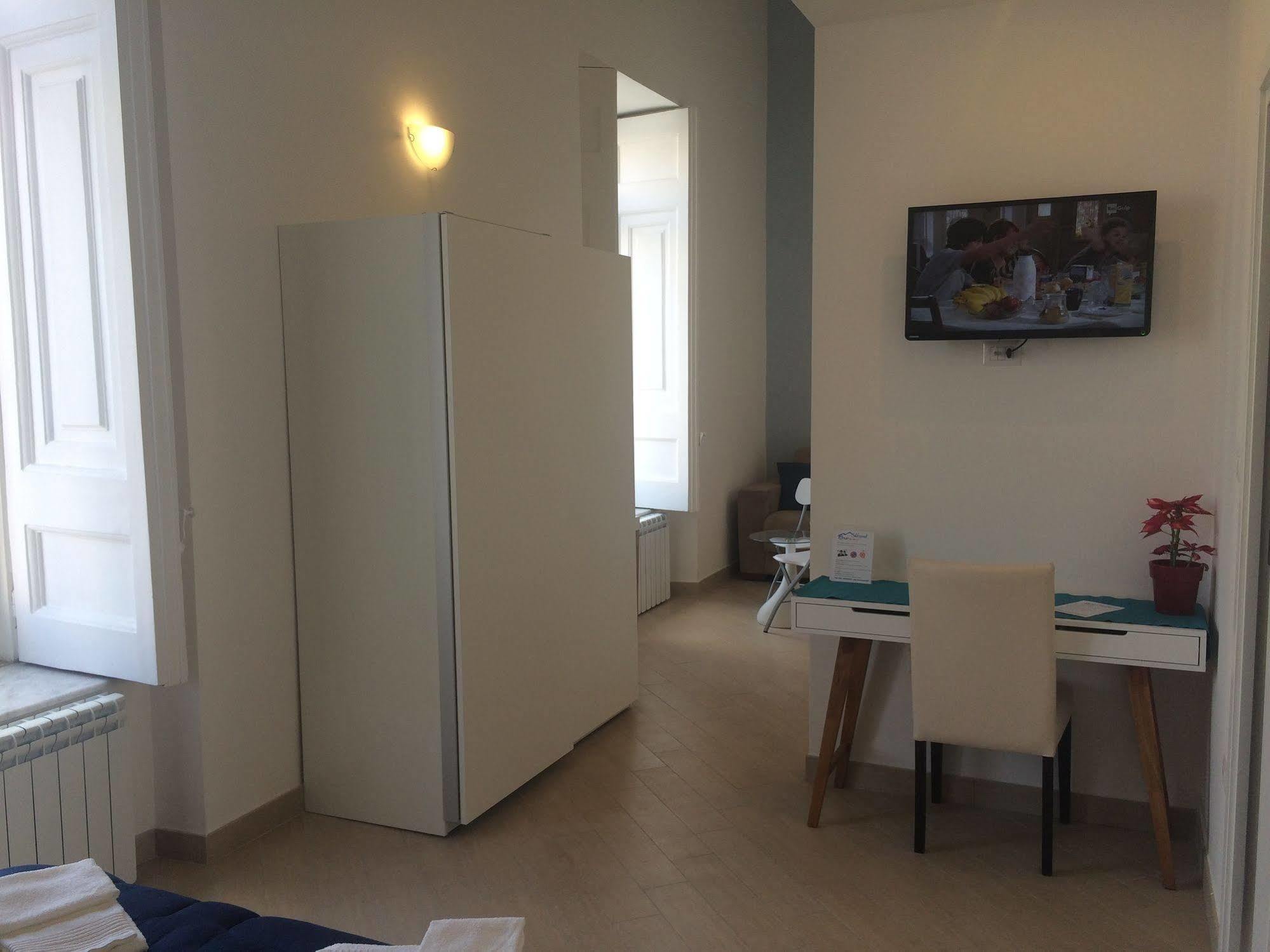 Base Mergellina Couette-café 3*