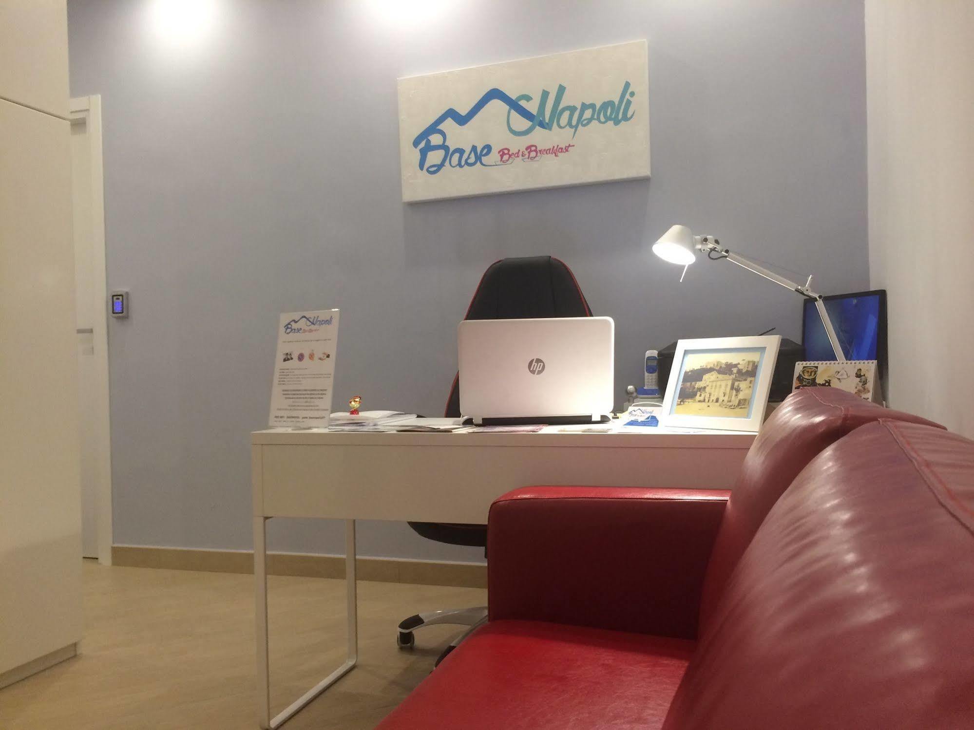 Couette-café Base Mergellina Naples